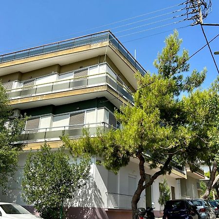 Beautiful Apartment Next To Metro Station アテネ エクステリア 写真
