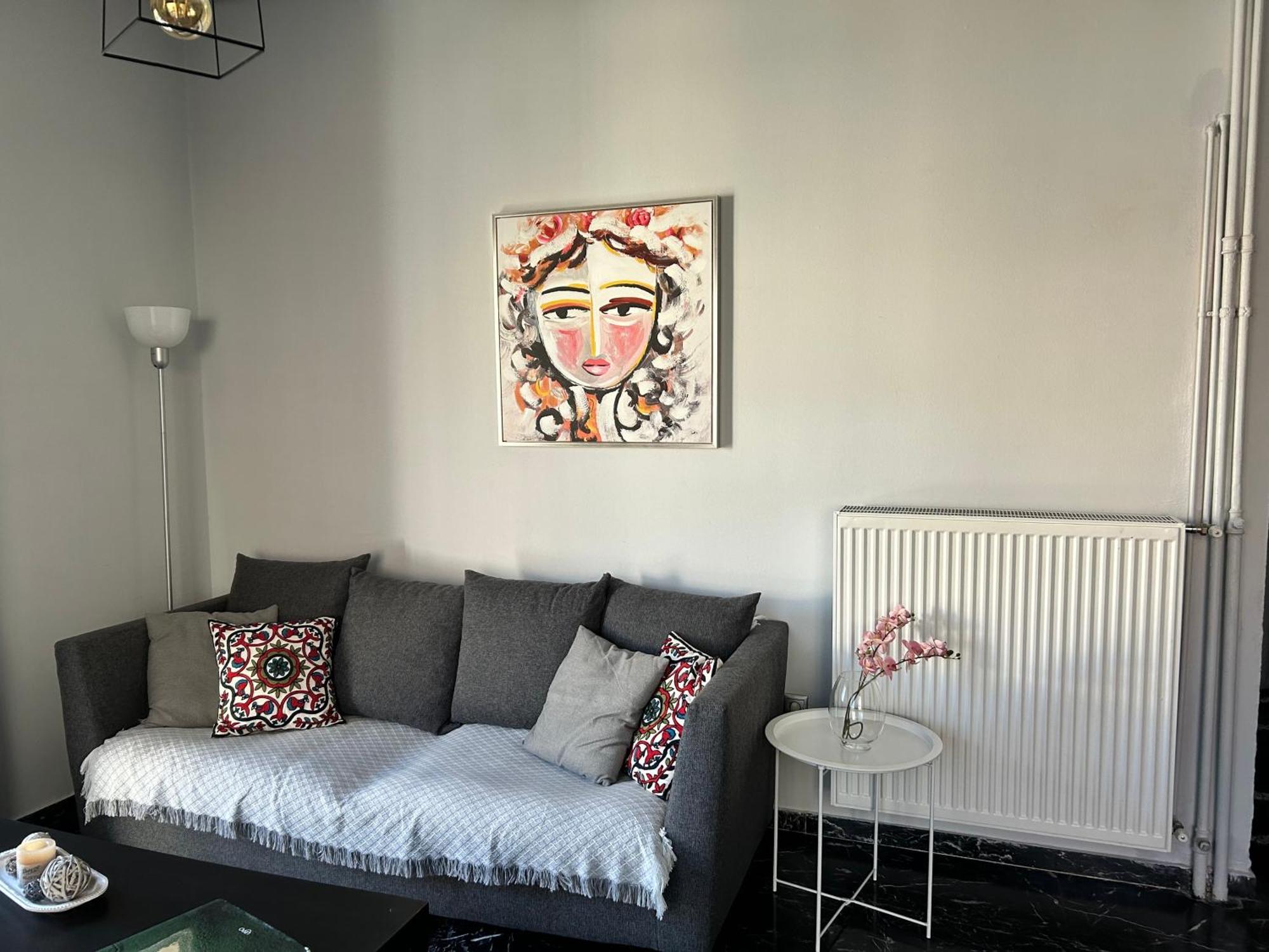 Beautiful Apartment Next To Metro Station アテネ エクステリア 写真