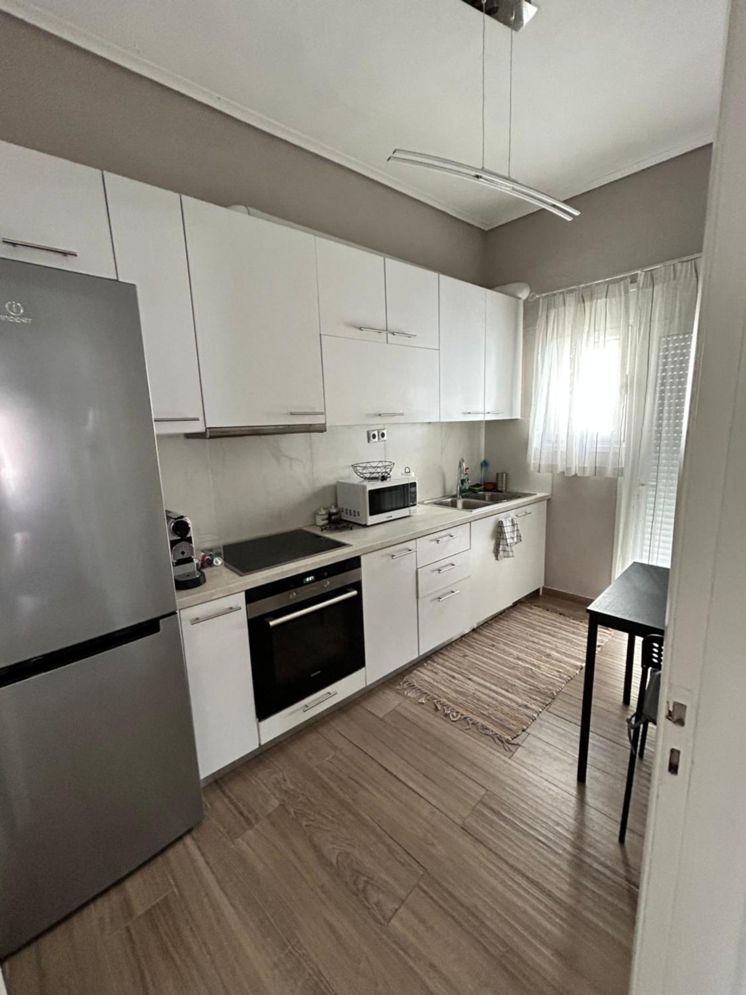 Beautiful Apartment Next To Metro Station アテネ エクステリア 写真