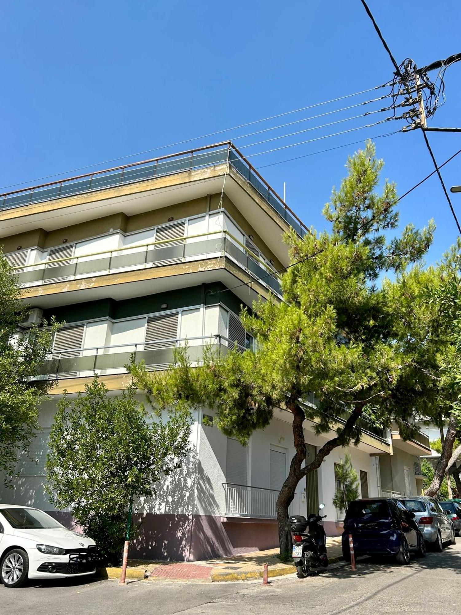 Beautiful Apartment Next To Metro Station アテネ エクステリア 写真